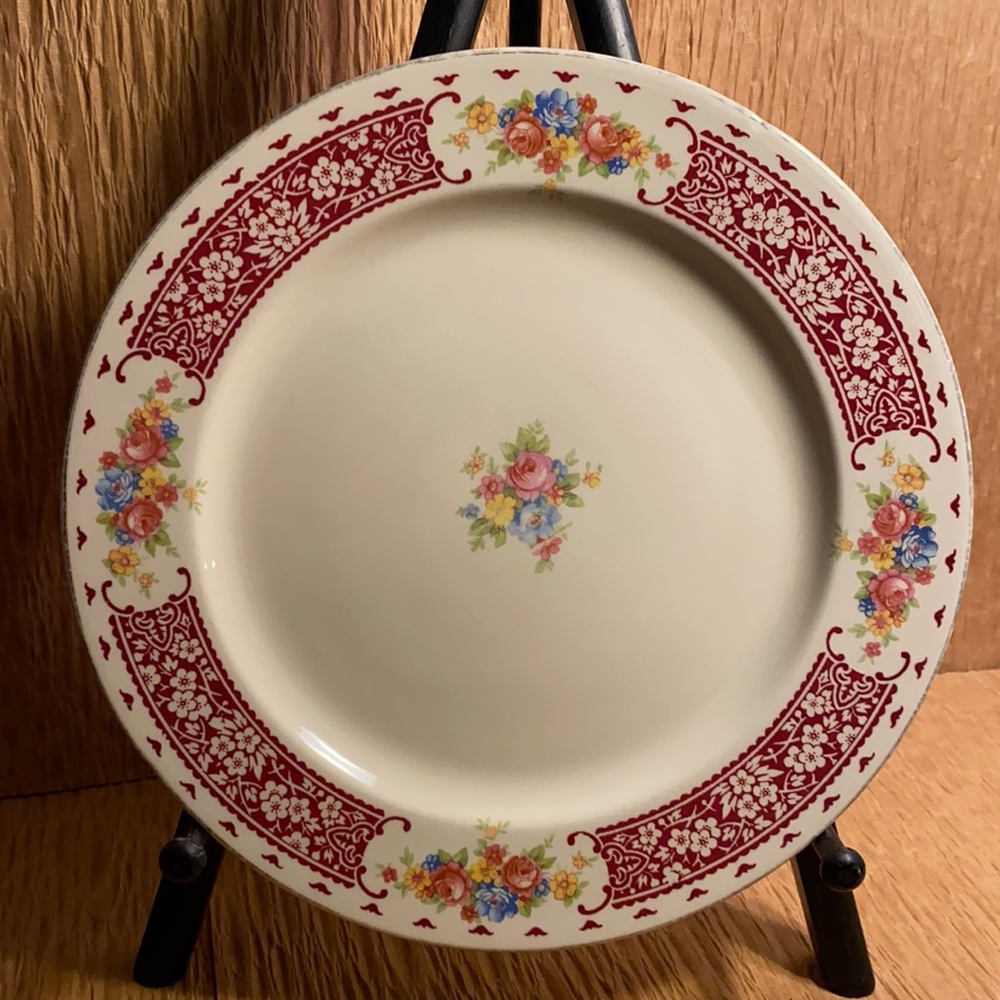 Vintage Temp Pica ,Dinner Plate, by HOMER LAUGHLIN